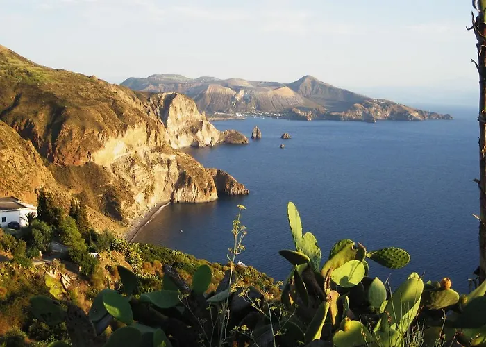 Di Daniela Saltalamacchia * Acquacalda