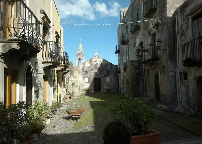 Di Daniela Saltalamacchia Acquacalda